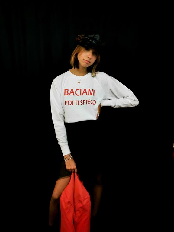 FELPA UNISEX "BACIAMI POI TI SPIEGO" - immagine 5