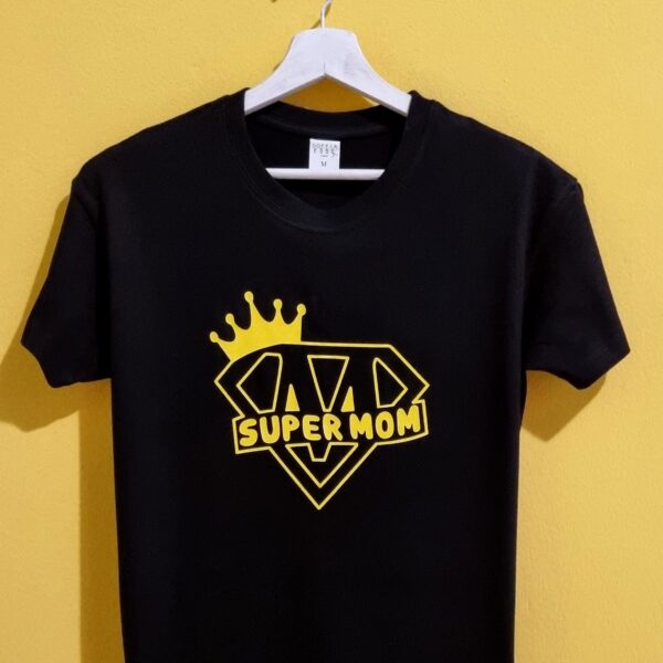 SUPERMOM
