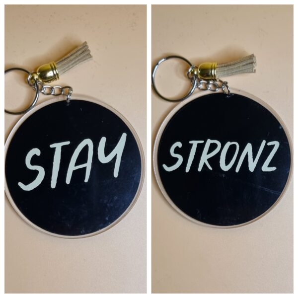 PORTACHIAVI "STAY STRONZ"